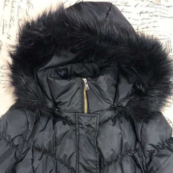 Via Spiga Women's Diamond Quilted Down Coat with Faux Fur Collar - Picture 5 of 6